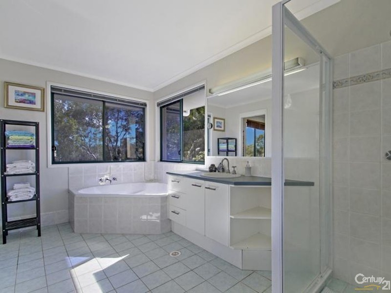 21 Twin Waters Drive, Twin Waters QLD 4564