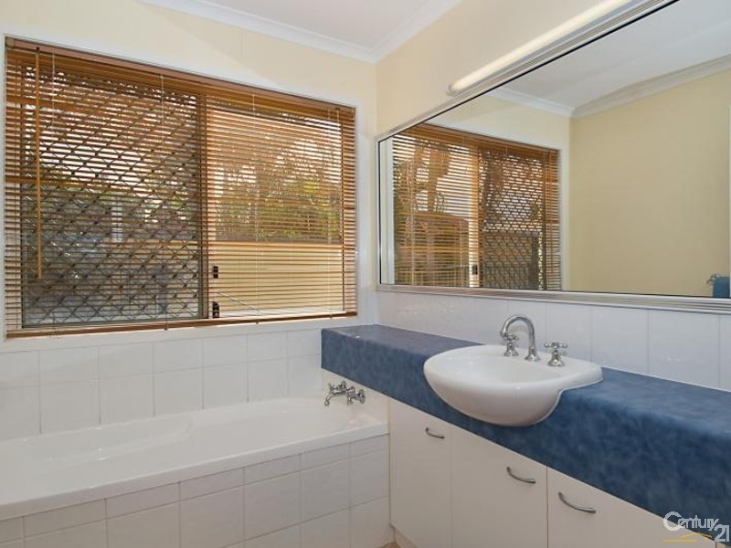 6 Brushbox Circuit, Twin Waters QLD 4564