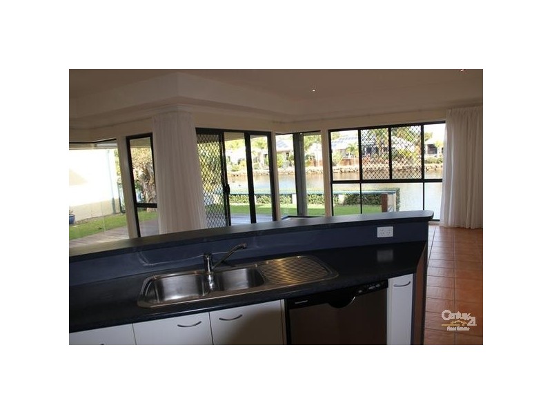 4 Sunorchid Place, Twin Waters QLD 4564