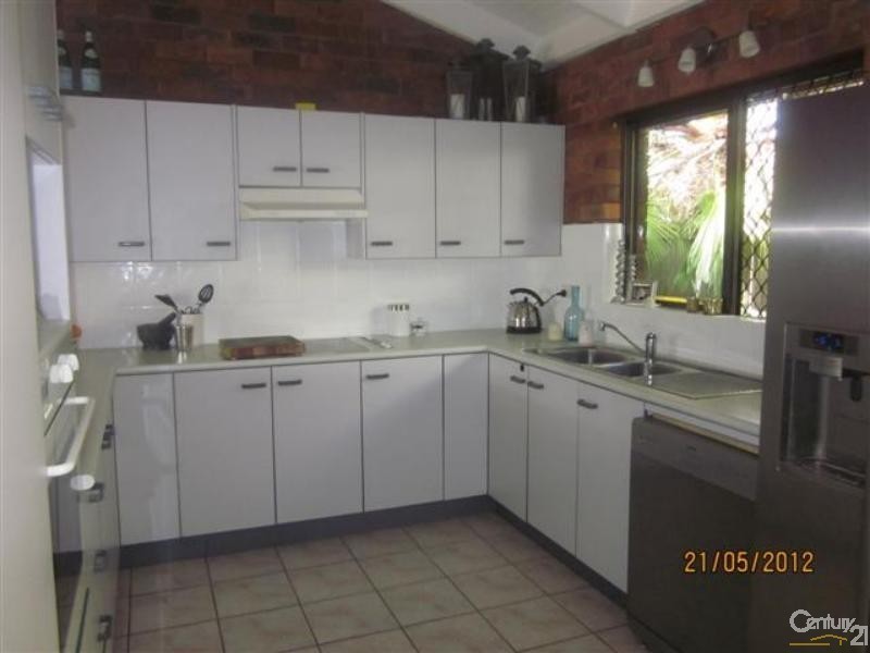20 Joanne Street, Marcoola QLD 4564