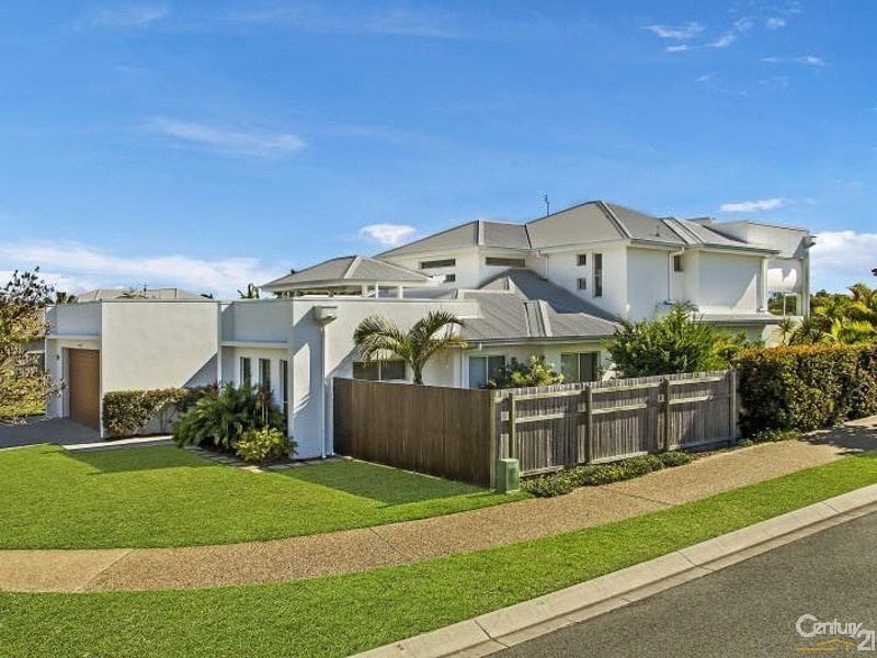 2 Waterfront Court, Twin Waters QLD 4564
