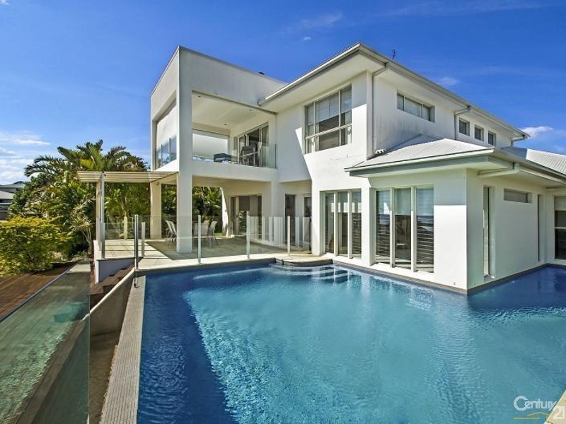 2 Waterfront Court, Twin Waters QLD 4564