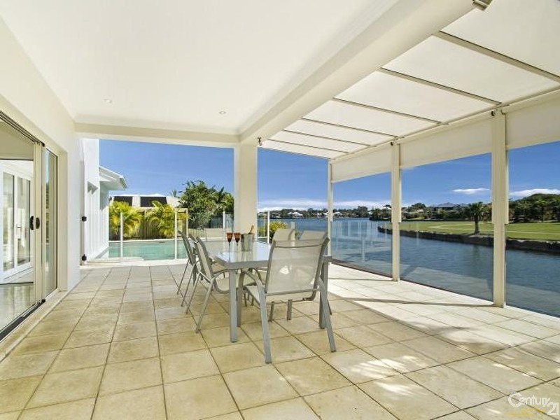 2 Waterfront Court, Twin Waters QLD 4564