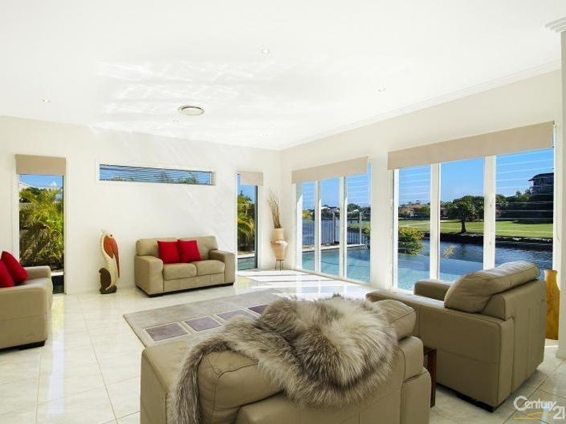 2 Waterfront Court, Twin Waters QLD 4564
