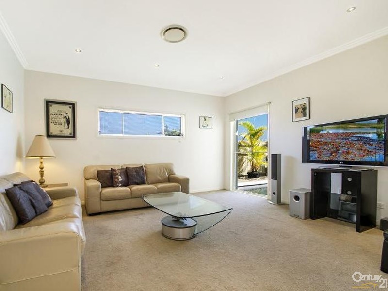 2 Waterfront Court, Twin Waters QLD 4564