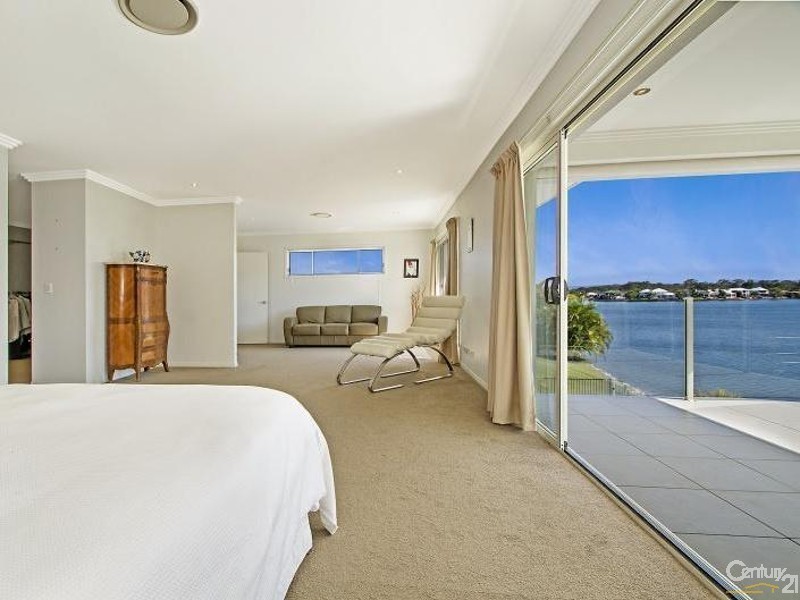 2 Waterfront Court, Twin Waters QLD 4564