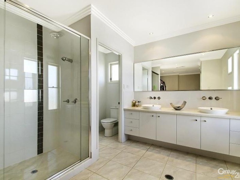 2 Waterfront Court, Twin Waters QLD 4564