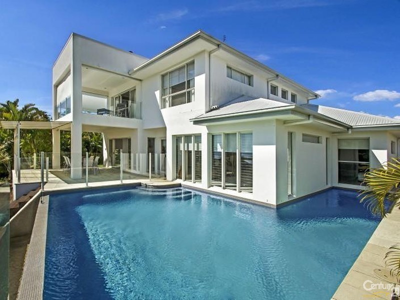 2 Waterfront Court, Twin Waters QLD 4564