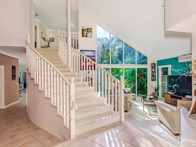 5 Mainsail Place, Twin Waters QLD 4564