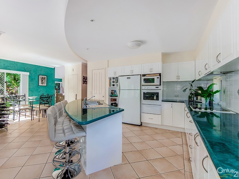 5 Mainsail Place, Twin Waters QLD 4564