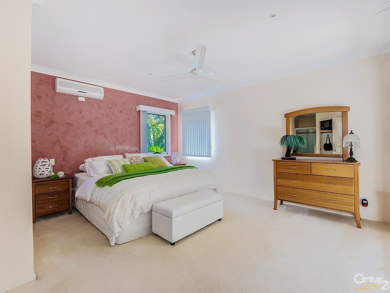 5 Mainsail Place, Twin Waters QLD 4564