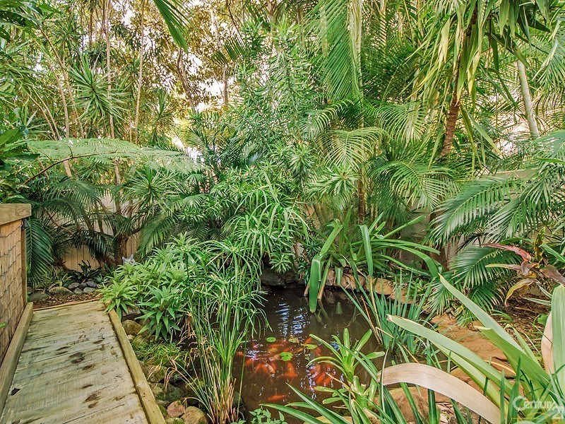 5 Mainsail Place, Twin Waters QLD 4564