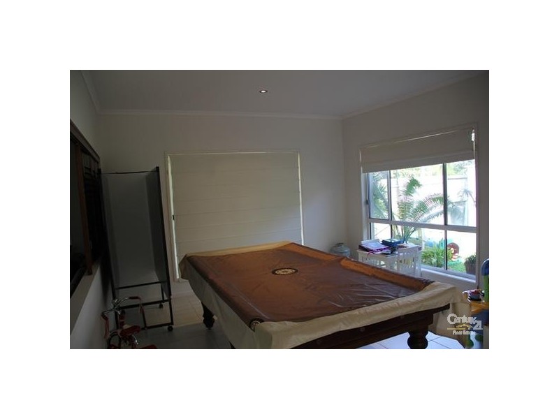 8 Oyster Court, Twin Waters QLD 4564