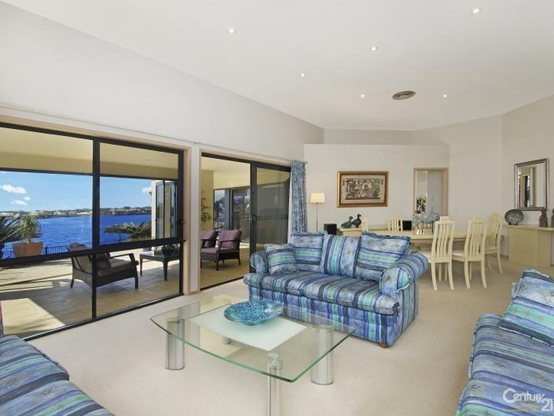 7 Karinya Place, Twin Waters QLD 4564