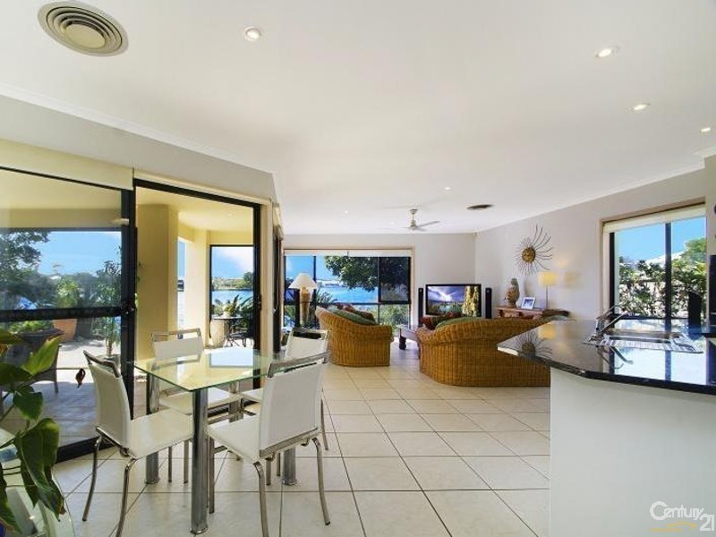 7 Karinya Place, Twin Waters QLD 4564