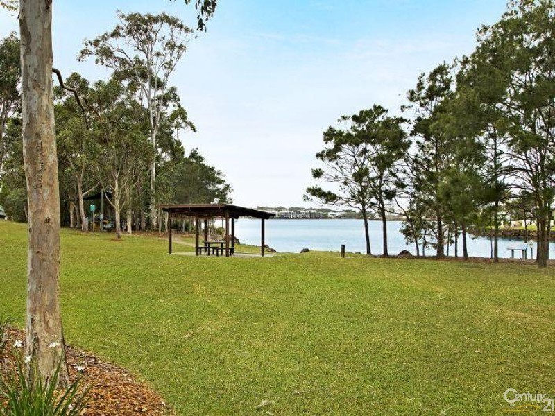 11 Lake View Drive, Twin Waters QLD 4564