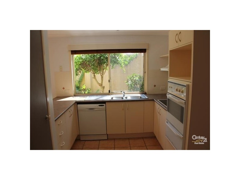 8 Watergum Place, Twin Waters QLD 4564