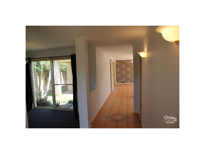 8 Watergum Place, Twin Waters QLD 4564