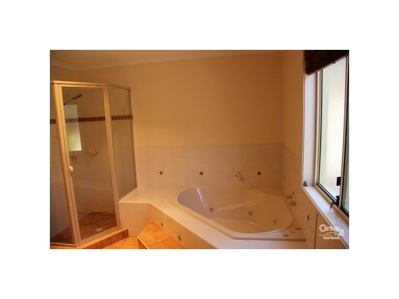 8 Watergum Place, Twin Waters QLD 4564