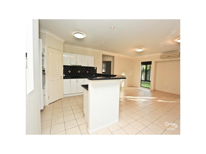 7 Pampling Place, Twin Waters QLD 4564