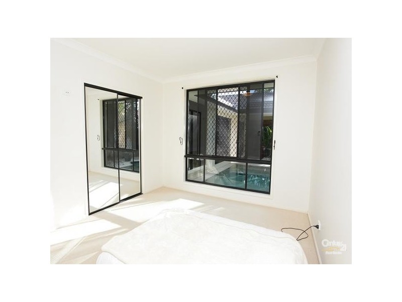 7 Pampling Place, Twin Waters QLD 4564