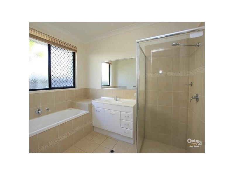 7 Pampling Place, Twin Waters QLD 4564