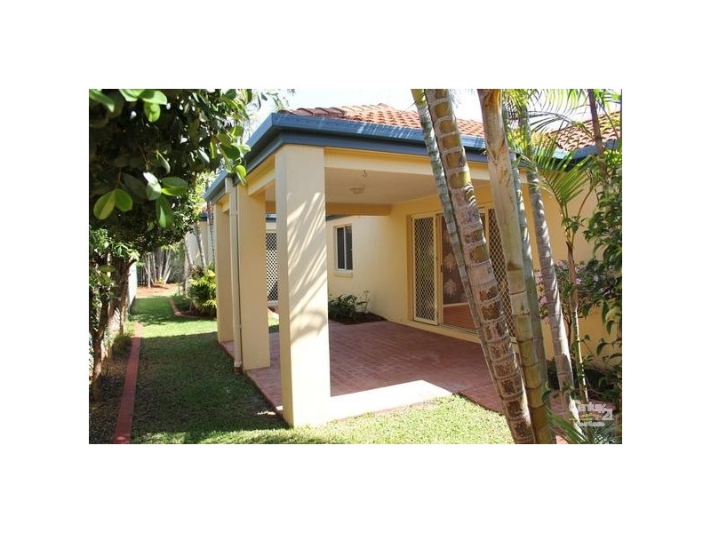 8 Watergum Place, Twin Waters QLD 4564