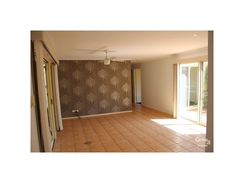 8 Watergum Place, Twin Waters QLD 4564