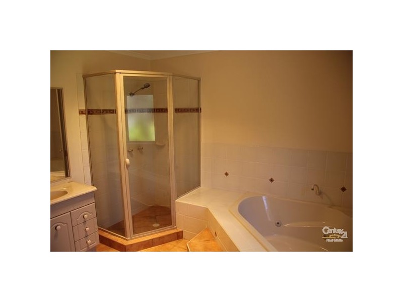 8 Watergum Place, Twin Waters QLD 4564