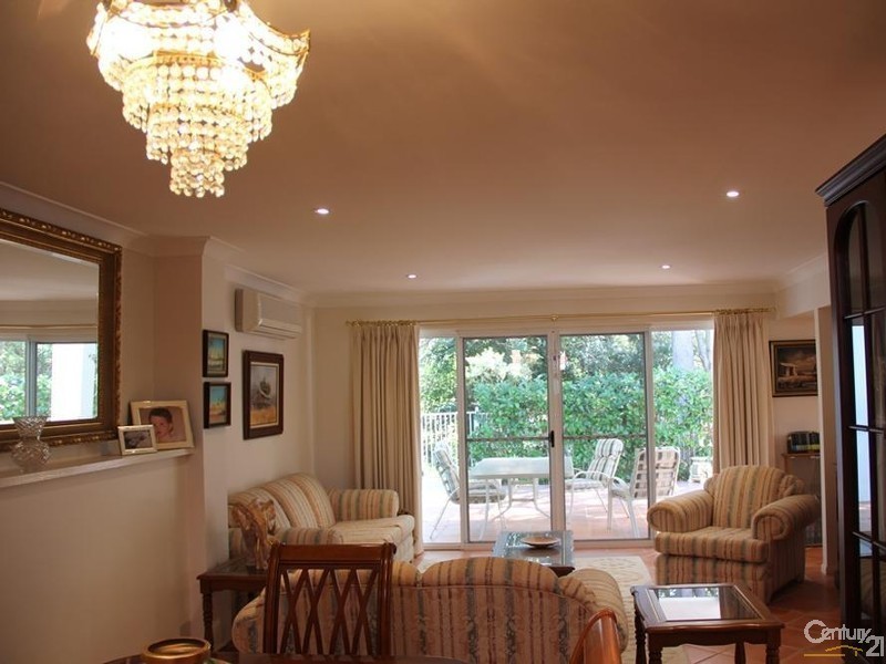 4 Elderberry Court, Twin Waters QLD 4564