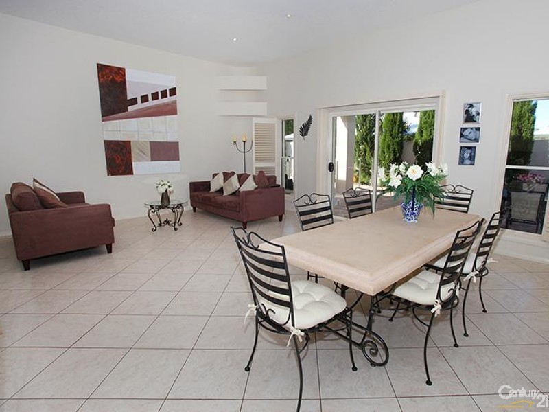 6 Mizzen Place, Twin Waters QLD 4564