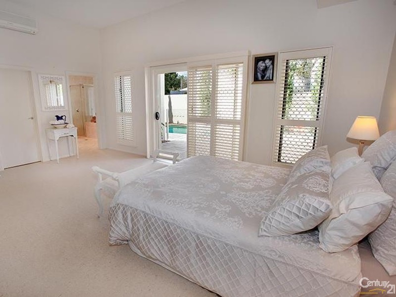 6 Mizzen Place, Twin Waters QLD 4564