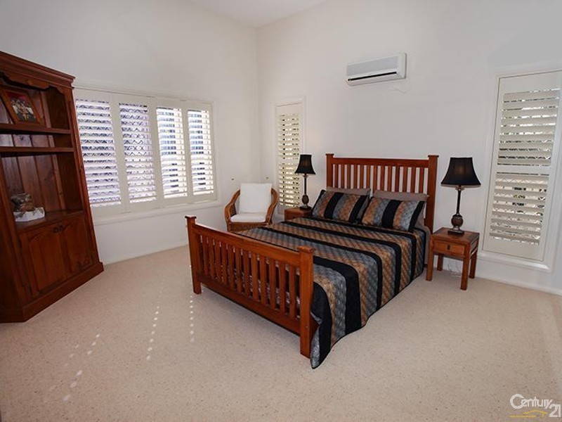 6 Mizzen Place, Twin Waters QLD 4564