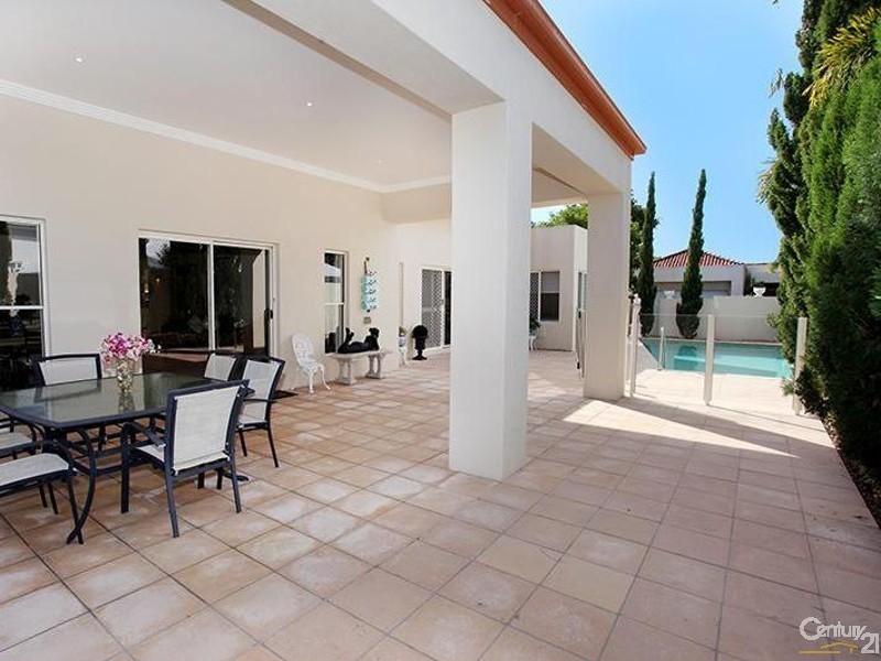 6 Mizzen Place, Twin Waters QLD 4564