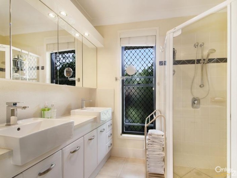 1 Sails Court, Twin Waters QLD 4564