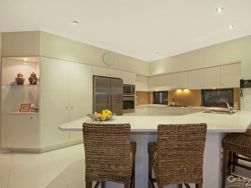 8 Mizzen Place, Twin Waters QLD 4564