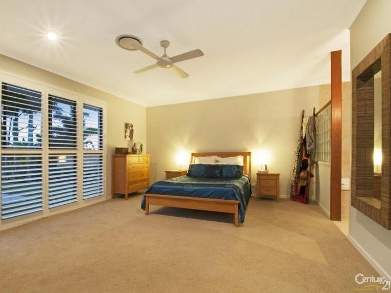 8 Mizzen Place, Twin Waters QLD 4564