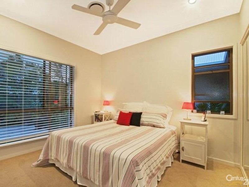 8 Mizzen Place, Twin Waters QLD 4564