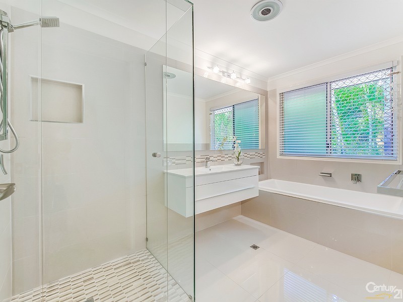 30 Samantha Drive, Bli Bli QLD 4560