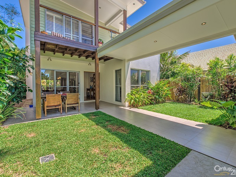 27a North Beach Place, Mudjimba QLD 4564