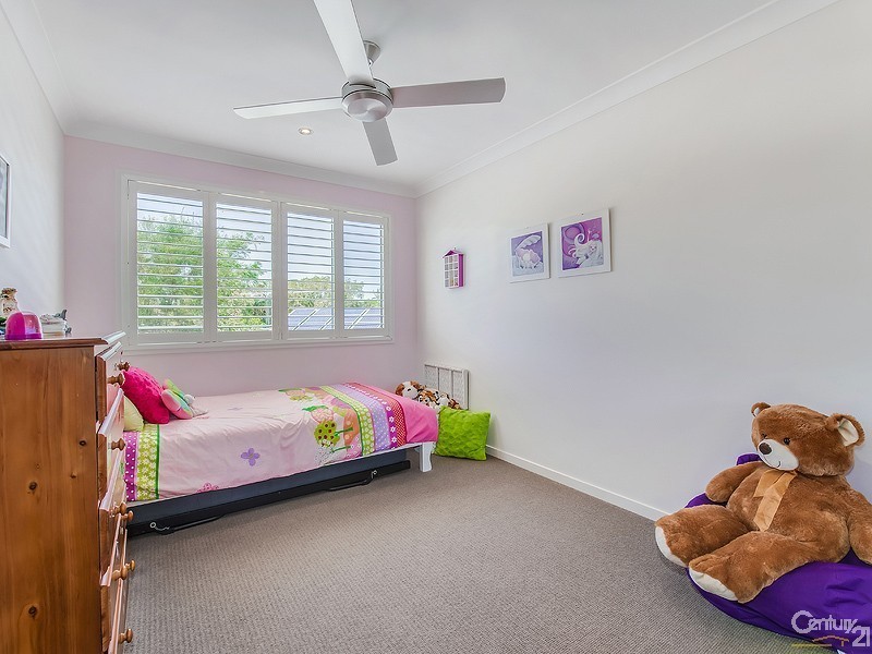 27a North Beach Place, Mudjimba QLD 4564
