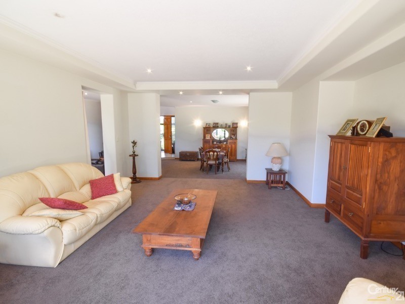 17 Nautilus Place, Twin Waters QLD 4564