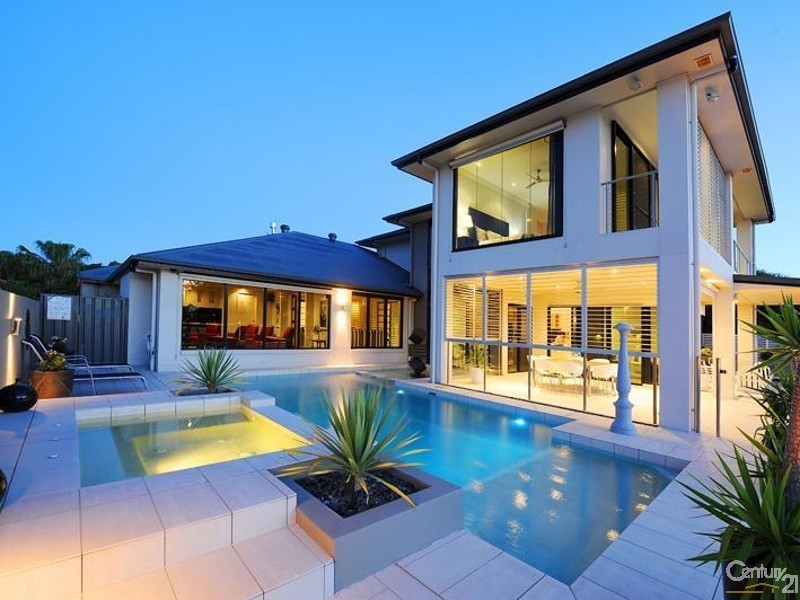 8 Karinya Place, Twin Waters QLD 4564