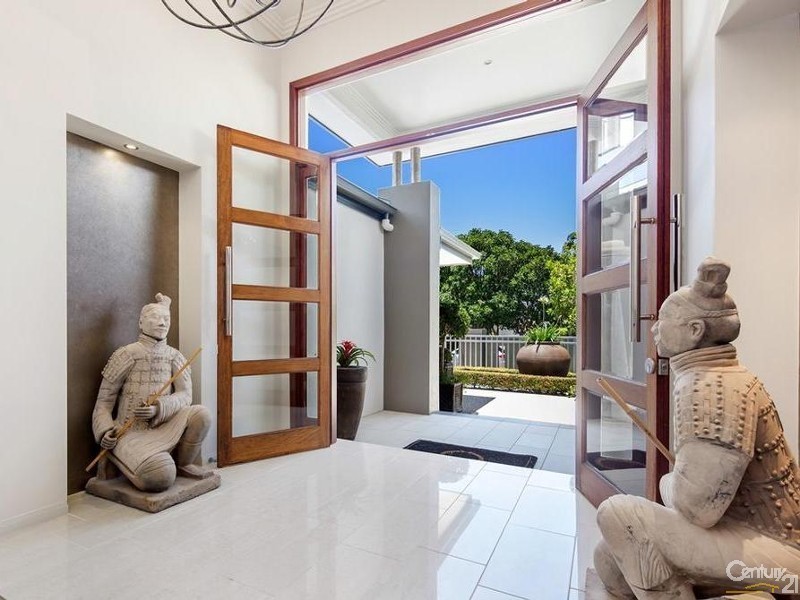 8 Karinya Place, Twin Waters QLD 4564