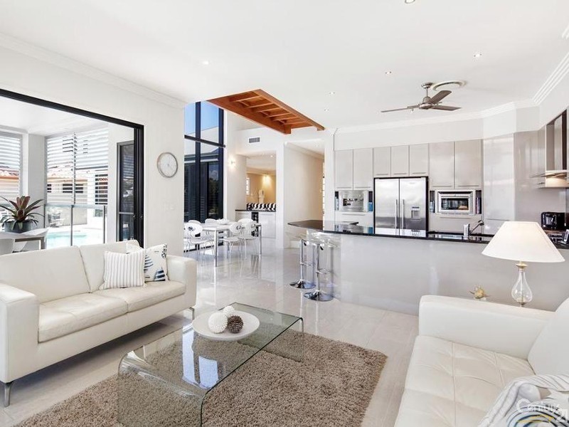 8 Karinya Place, Twin Waters QLD 4564