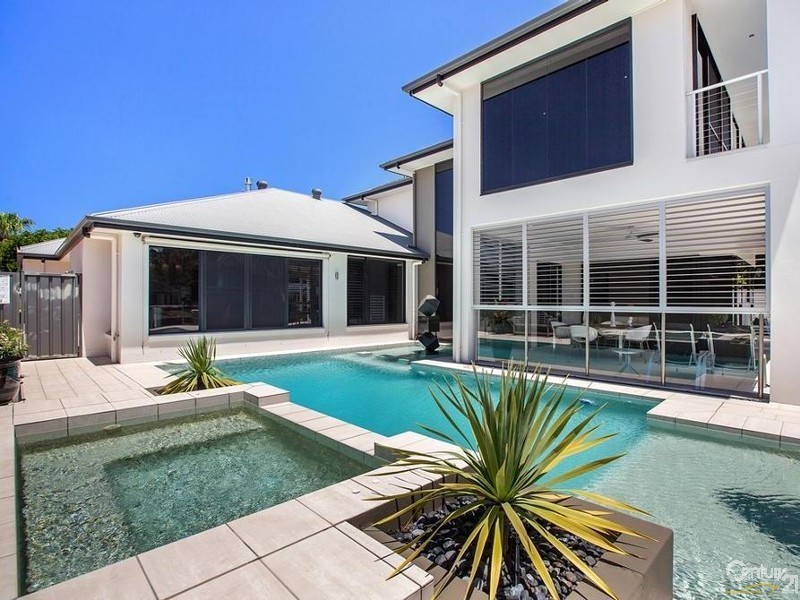 8 Karinya Place, Twin Waters QLD 4564