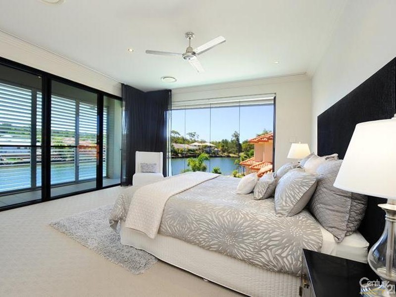 8 Karinya Place, Twin Waters QLD 4564