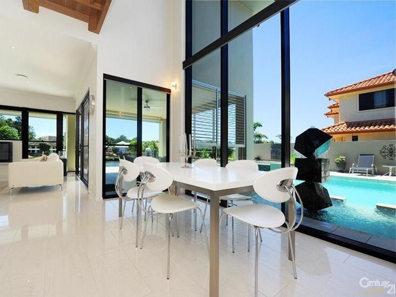 8 Karinya Place, Twin Waters QLD 4564