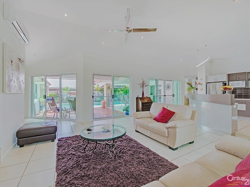 3 Parsons Bank Drive, Twin Waters QLD 4564