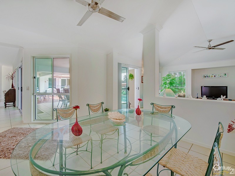 3 Parsons Bank Drive, Twin Waters QLD 4564